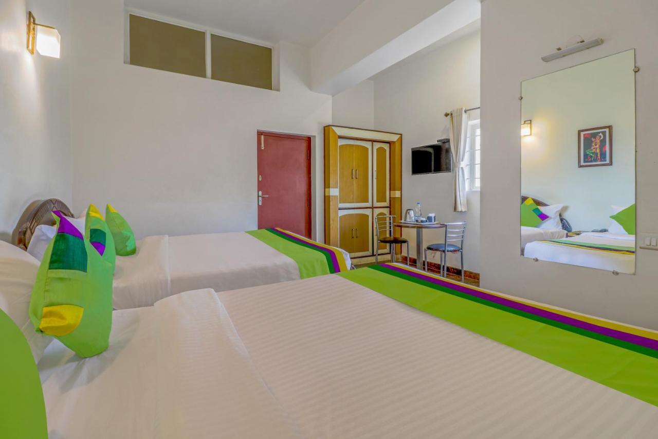 Hotel Treebo Benaka Residency à Chikmagalūr Extérieur photo